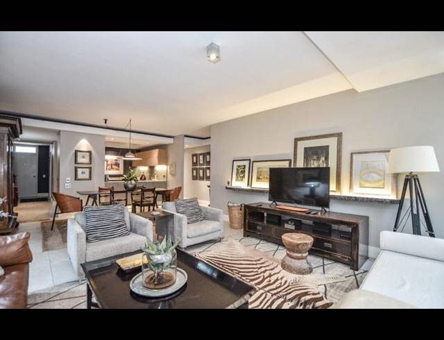 3 BEDROOM APARTMENT FOR SALE IN DOLPHIN BEACH